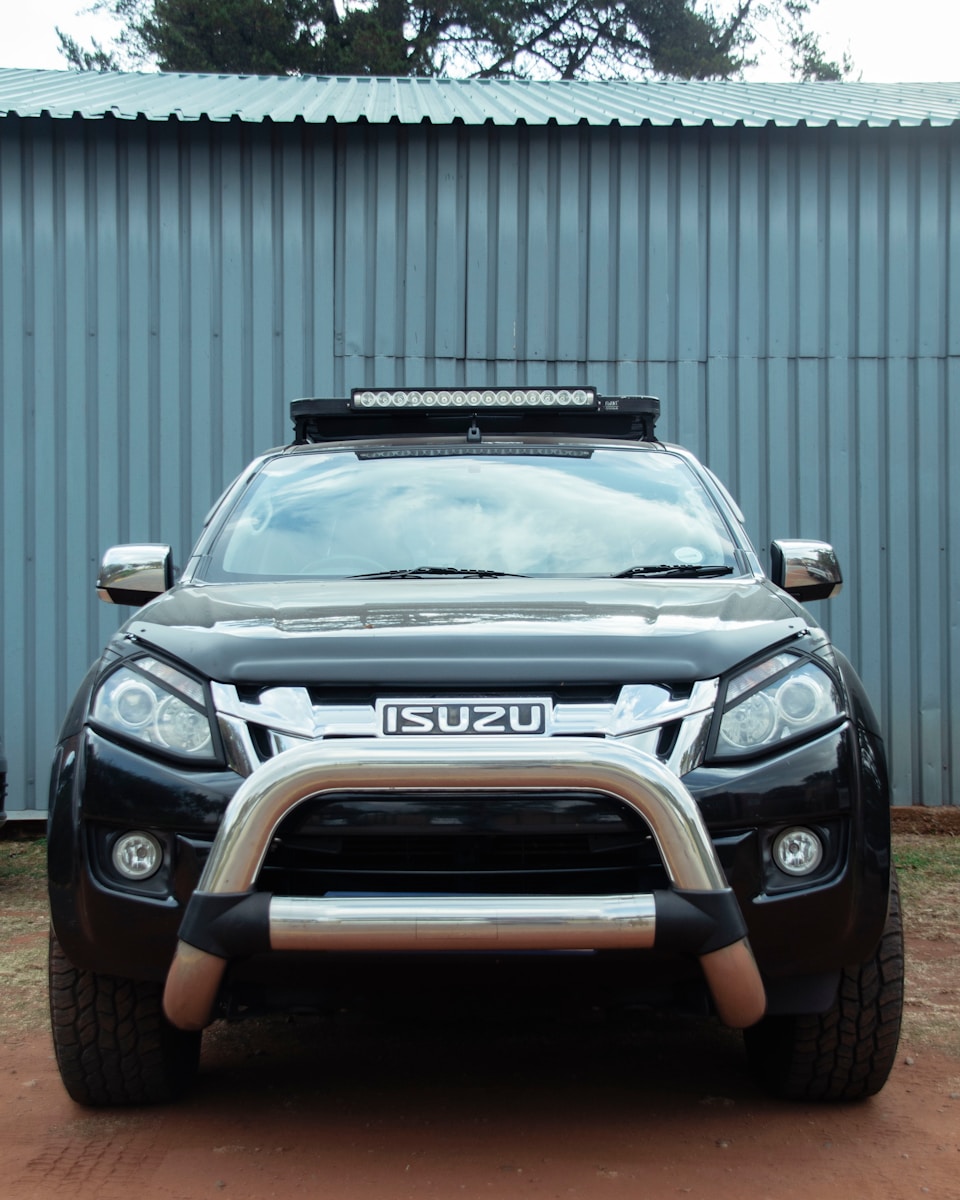 black jeep grand cherokee suv